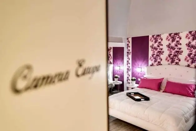 Luxury Oda