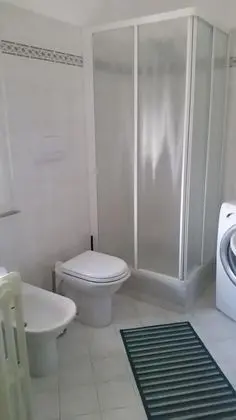 Tek Büyük Yataklı Oda, Ortak Banyo