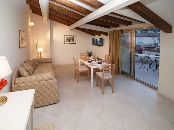 Dört Kişilik Oda, Balkon