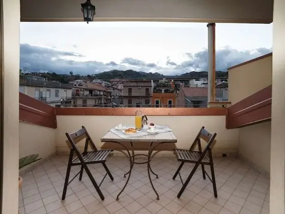 Dört Kişilik Oda, Balkon