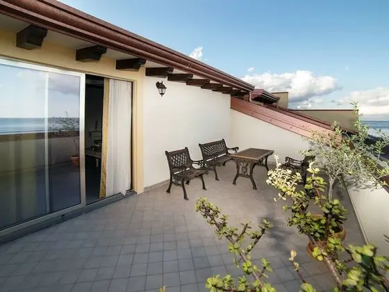 Dört Kişilik Oda, Balkon