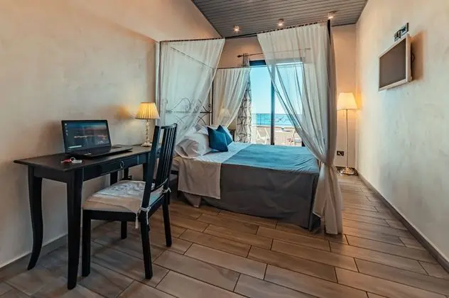 Superior Tek Büyük Yataklı Oda, Deniz Manzaralı