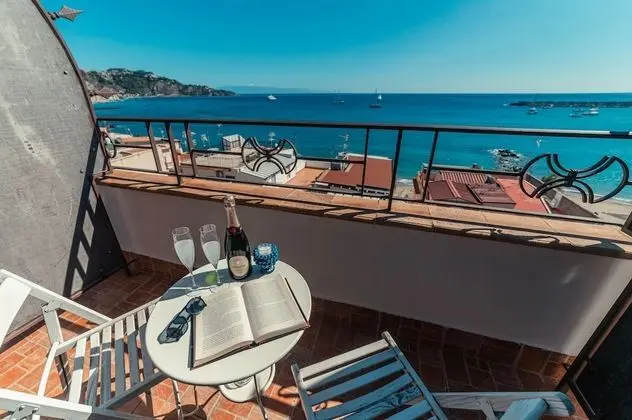 Superior Tek Büyük Yataklı Oda, Deniz Manzaralı