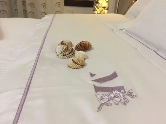 Üç Kişilik Oda, Havuz Manzaralı