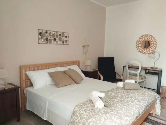 Comfort Tek Büyük veya İki Ayrı Yataklı Oda (Marrone)