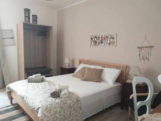 Comfort Tek Büyük veya İki Ayrı Yataklı Oda (Marrone)