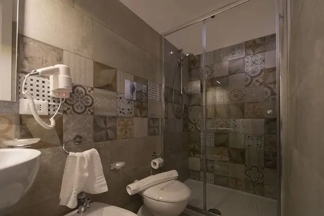 Deluxe Tek Büyük veya İki Ayrı Yataklı Oda