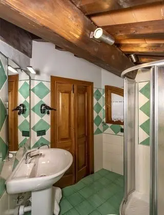 Premium Tek Büyük Yataklı Oda, Banyolu/Duşlu