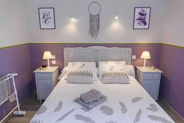 Romantic Tek Büyük Yataklı Oda (Prune)