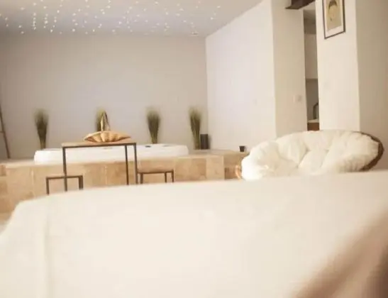 Tek Büyük Yataklı Oda, Sıcak Su Havuzu (Estelle)