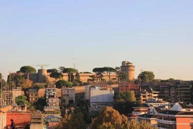 Tek Büyük veya İki Ayrı Yataklı Oda, Balkon