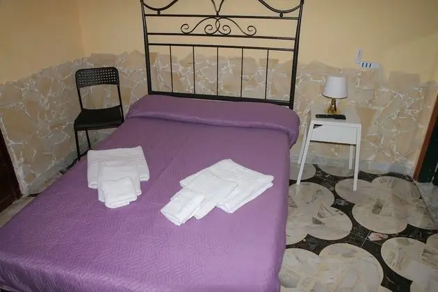 Economy Oda, Penceresiz