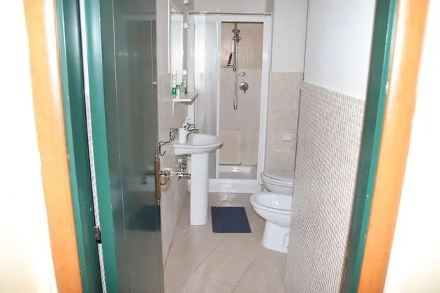 Economy Oda, Penceresiz