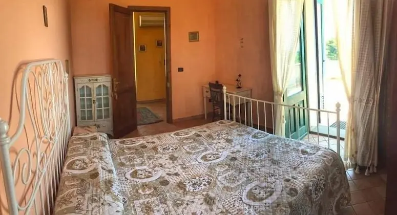 Tek Büyük Yataklı Oda, Balkon