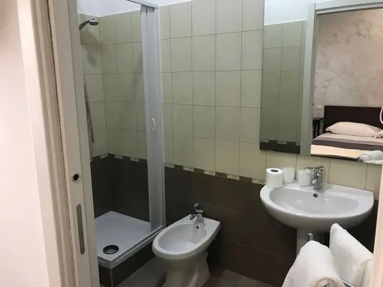 Economy Tek Büyük veya İki Ayrı Yataklı Oda