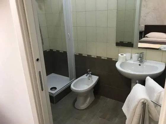 Economy Tek Büyük veya İki Ayrı Yataklı Oda