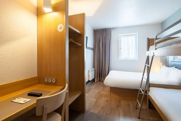 Dört Kişilik Oda, Sigara İçilmez