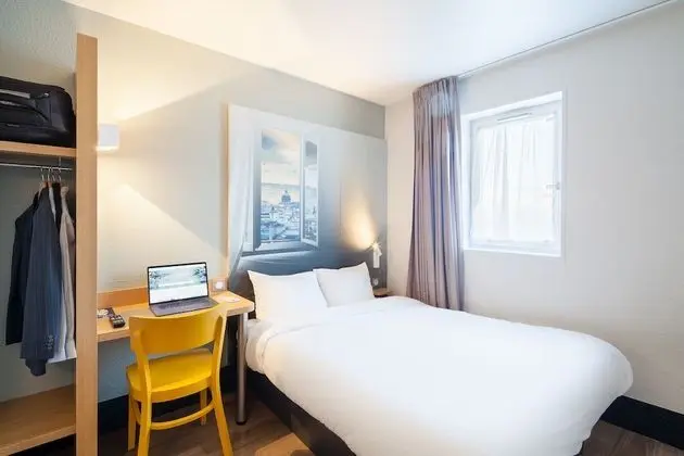 Tek Büyük Yataklı Oda, Engellilere Uygun, Sigara İçilmez