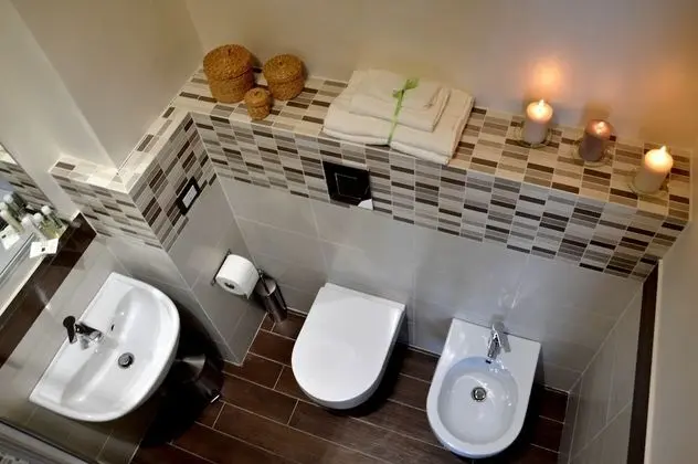 Tek Büyük Yataklı Oda (with extra single bed)