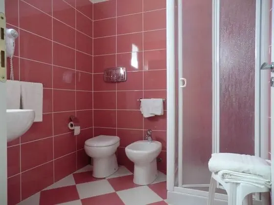 Dört Kişilik Oda, Banyolu/Duşlu, Bahçe Manzaralı