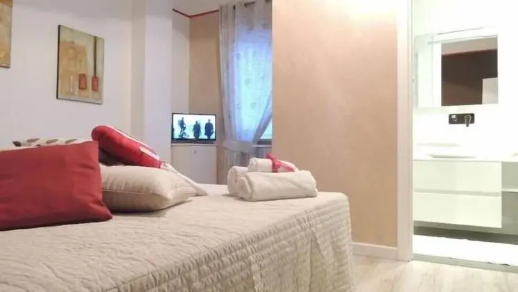 Standard Tek Büyük Yataklı Oda