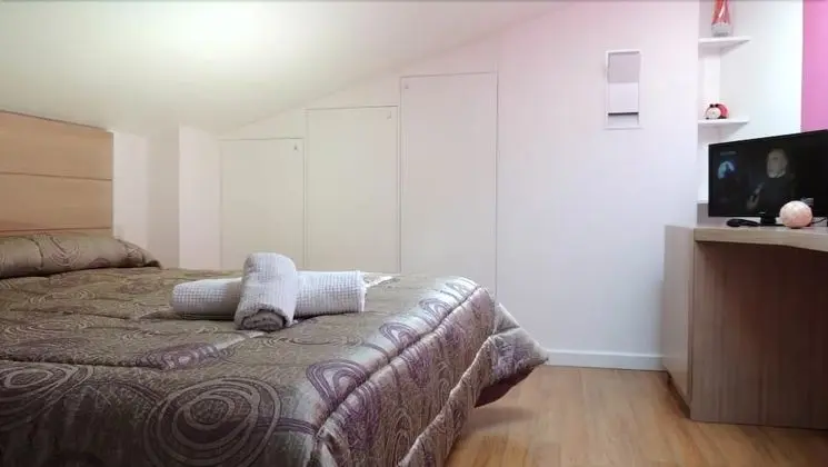 Standard Tek Büyük Yataklı Oda