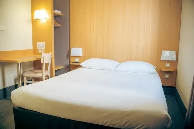 Tek Büyük Yataklı Oda, 1 Büyük (Queen) Boy Yatak