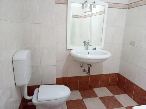 Basic Oda, Ortak Banyo