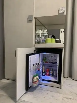 City Tek Büyük Yataklı Oda