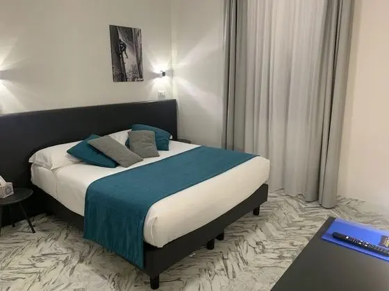 Elite Tek Büyük Yataklı Oda