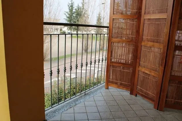 Deluxe Tek Büyük Yataklı Oda, 1 Yatak Odası, Balkon, Bahçe Manzaralı