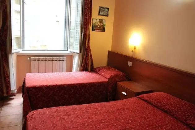 Tek Büyük veya İki Ayrı Yataklı Oda