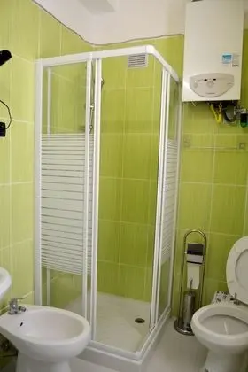 Deluxe Oda, 1 En Büyük (King) Boy Yatak