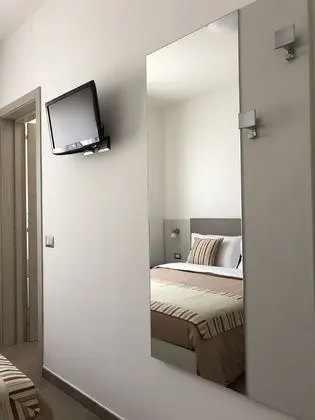 Traditional Tek Büyük Yataklı Oda