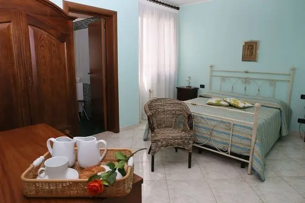 Basic Tek Büyük veya İki Ayrı Yataklı Oda