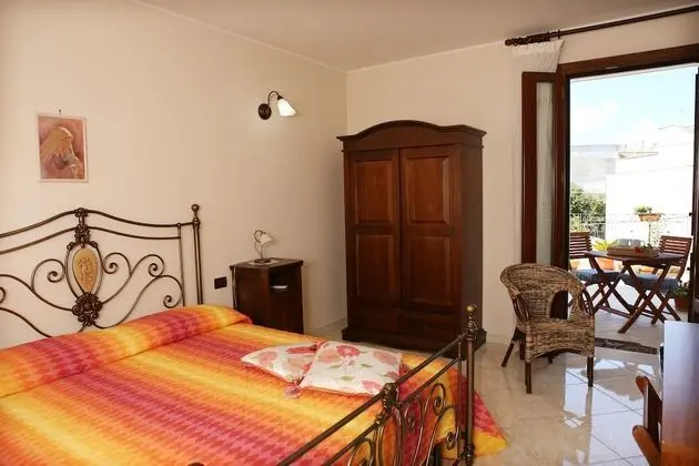 Basic Tek Büyük veya İki Ayrı Yataklı Oda