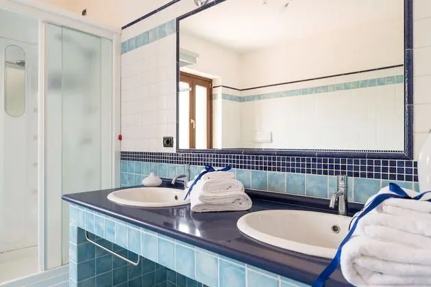 Deluxe Tek Büyük Yataklı Oda, Dağ Manzaralı, Bahçeli