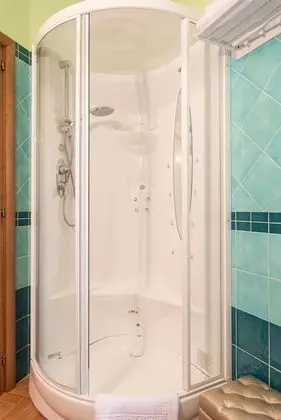 Luxury Tek Büyük Yataklı Oda, Sauna, Deniz Manzaralı