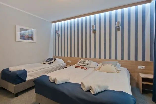 Üç Kişilik Oda