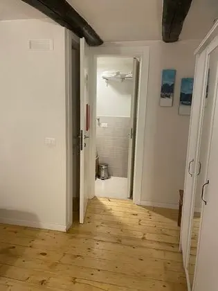 Tek Büyük Yataklı Oda (Porta S. Gennaro)