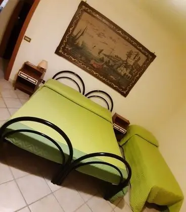 Classic Tek Büyük Yataklı Oda (GREEN)