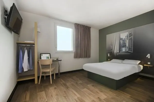 Tek Büyük Yataklı Oda, Sigara İçilmez