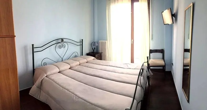 Tek Büyük Yataklı Oda