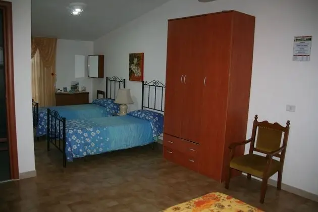 Dört Kişilik Oda (Dalia)