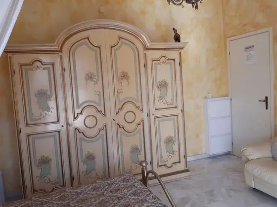 Classic Üç Kişilik Oda