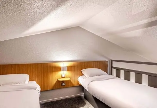 Dört Kişilik Oda, Sigara İçilmez