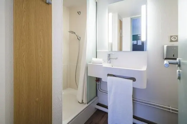 Tek Büyük Yataklı Oda, Sigara İçilmez