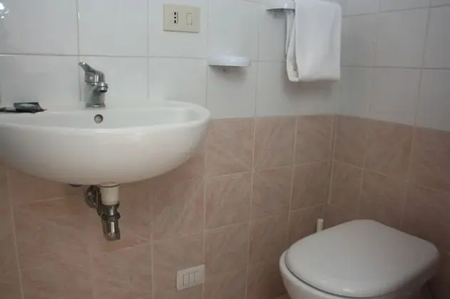 Standard Tek Büyük Yataklı Oda, 1 Çift Kişilik Yatak, Bahçe Manzaralı