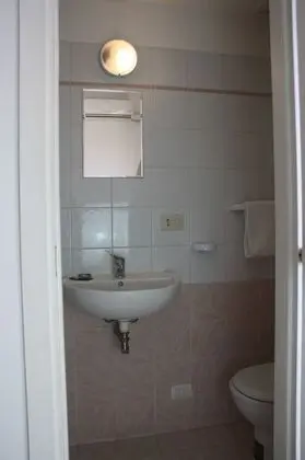 Standard Tek Büyük Yataklı Oda, 1 Çift Kişilik Yatak, Bahçe Manzaralı