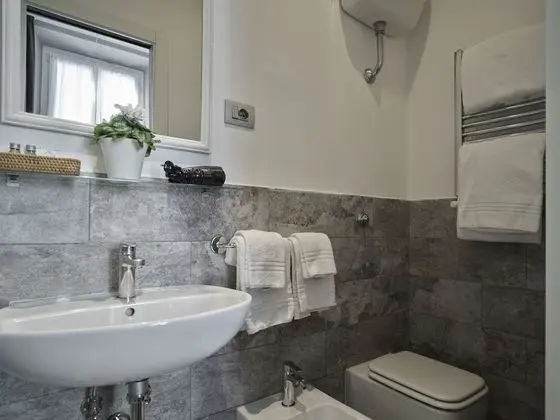 Economy Tek Büyük Yataklı Oda